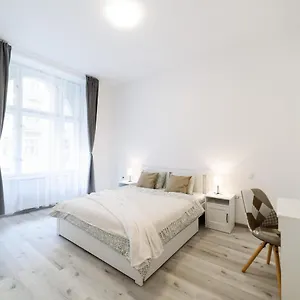 New Near Dancing House Apartment