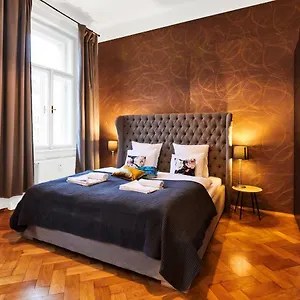 Royal Route Lesser Town Apartamento